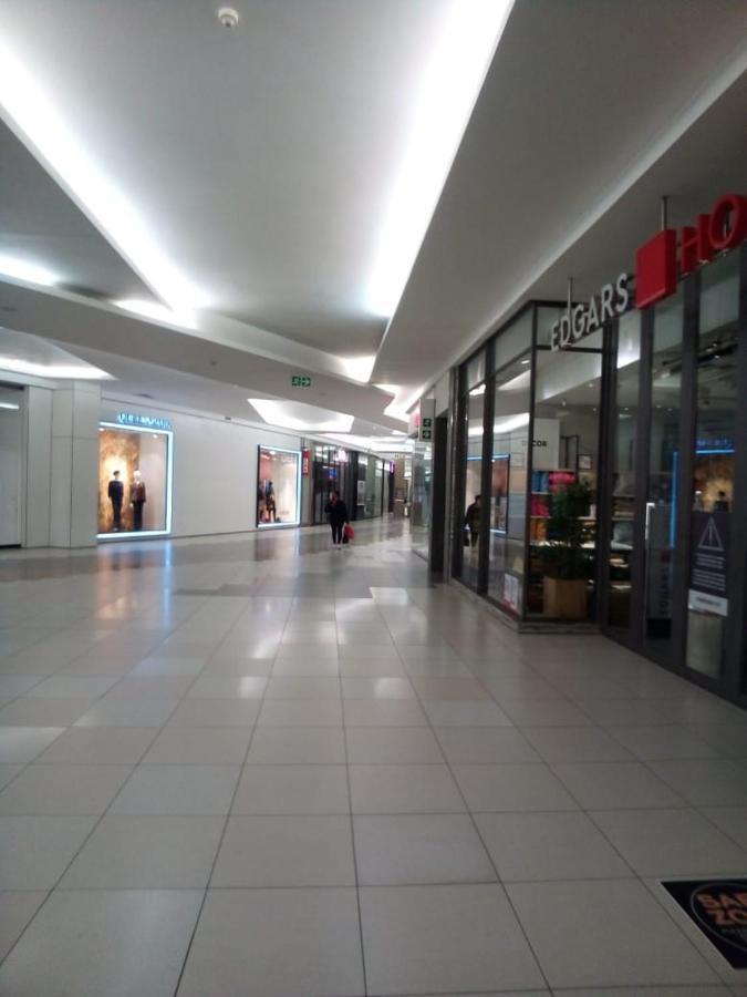 One Rosebank Stay Johannesburg Eksteriør bilde