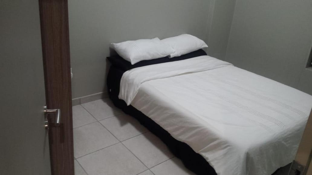 One Rosebank Stay Johannesburg Eksteriør bilde